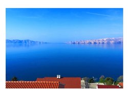 Bild zur gratis inserierten Ferienwohnung Kroatien Ferienwohnung 300m vom Meer + Meerblick für bis zu 13 Pers..