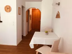 Bild zur gratis inserierten Ferienwohnung Studio Haus Carmela Lenzerheide.