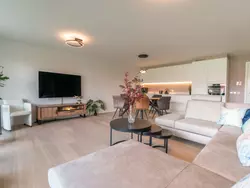 Bild zur gratis inserierten Ferienwohnung Whispering Waves with parking & terrace.