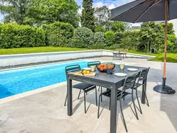 Bild zur gratis inserierten Ferienwohnung La Tour Bourgerel avec piscine.