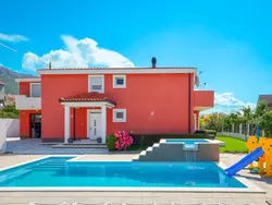 Bild zur gratis inserierten Ferienwohnung Queen Ahn with heated pool.