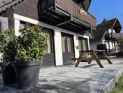 Bild zur gratis inserierten Ferienwohnung mit Garten, Grill und Terrasse.