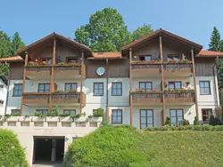 Bild zur gratis inserierten Ferienwohnung mit Balkon und schöner Fernsicht.