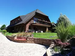 Bild zur gratis inserierten Ferienwohnung Wohnung mit Balkon in Sellin.