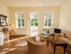 Bild zur gratis inserierten Ferienwohnung Wohnung im zweiten Obergeschoss des Gutshauses.