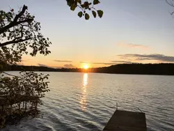 Bild zur gratis inserierten Ferienwohnung Reetdach Ferienhaus am Lübbesee Sauna Bootsteg neu.