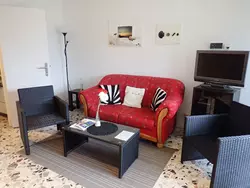 Bild zur gratis inserierten Ferienwohnung Strandnahes Studio mit kleiner Gartenterrasse.