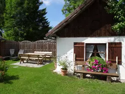 Bild zur gratis inserierten Ferienwohnung Landhaus mit Sonnenterrasse und Garten.