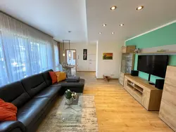 Bild zur gratis inserierten Ferienwohnung mit Parkplatz und Terrasse.