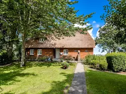 Ferienhaus Reetdachhaus inmitten von Wiesen und Feldern in Emmelsbüll-Horsbüll - 6 Personen, Hund erlaubt