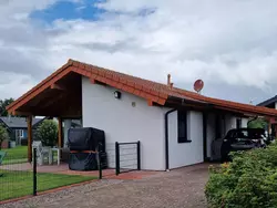 Bild zur gratis inserierten Ferienwohnung M1 Ferienhaus mit Garten, Terrasse und Carport.