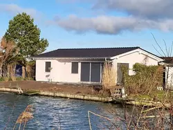 Bild zur gratis inserierten Ferienwohnung A 17 mit eigenem exklusivem Zugang zum Binnensee.