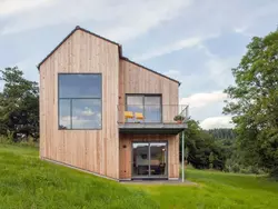 Bild zur gratis inserierten Ferienwohnung Moderner Holzhausneubau in der Eifel.