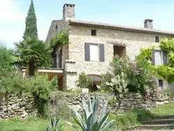 Bild zur gratis inserierten Ferienwohnung Grosszügiges Ferienhaus mit Pool / Provence.