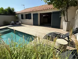 Bild zur gratis inserierten Ferienwohnung Eine kleine Ecke der Provence. Privater beheizter Pool.
