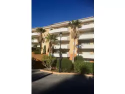 Bild zur gratis inserierten Ferienwohnung Wohnung mit Terrasse.