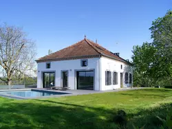 Bild zur gratis inserierten Ferienwohnung Luxuriöses Landhaus mit Pool.