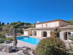 Bild zur gratis inserierten Ferienwohnung Villa Alinea 10 pers - Blick auf das Meer - privates Schwimmbad.
