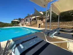 Ferienhaus Ferienvilla mit Pool Infinity in La Londe-les-Maures - 10 Personen, Hund nicht erlaubt