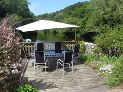 Bild zur gratis inserierten Ferienwohnung Apartment mit privater Terrasse am Fluss.