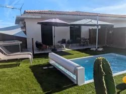 Ferienwohnung Luxuriöse Wohnung mit beheiztem Pool und privatem Jacuzzi an der Côte d'Azur in Roquefort-les-Pins - 2 Personen, Hund nicht erlaubt