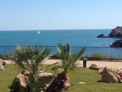 Bild zur gratis inserierten Ferienwohnung mit Blick auf das Wasser.