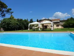 Bild zur gratis inserierten Ferienwohnung mit Pool.