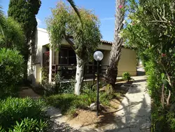 Bild zur gratis inserierten Ferienwohnung Schöner zentraler Bungalow direkt am Sandstrand auf Sizilien.