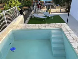 Bild zur gratis inserierten Ferienwohnung Bauernhof mit Schwimmbad und Babypark Brindisi am Meer.