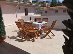 Bild zur gratis inserierten Ferienwohnung mit Terrasse.