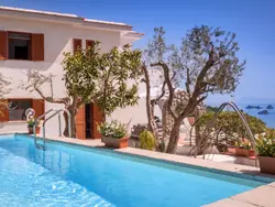 Bild zur gratis inserierten Ferienwohnung Haus in Sirenuse mit Panoramaterrasse.