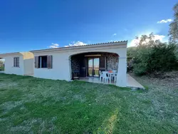 Bild zur gratis inserierten Ferienwohnung Wohnung mit Parkplatz und Bergblick.