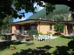 Bild zur gratis inserierten Ferienwohnung Einzimmerwohnung mit Wasserblick.