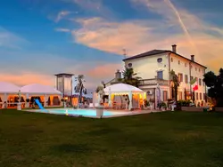 Ferienhaus Tenuta "Villa Dalla Benetta" Pool - Wassermassage in Castelbaldo - 10 Personen, Hund erlaubt