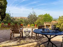 Bild zur gratis inserierten Ferienwohnung Wunderschöne Ferienwohnung in Monte San Savino mit gemeinschaftlichem Pool, Gar.