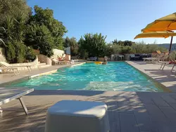 Bild zur gratis inserierten Ferienwohnung Zwei-Zimmer-Penthouse-Wohnung mit Terrasse mit Meerblick.