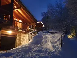 Bild zur gratis inserierten Ferienwohnung Berghütte mit Wasserblick.