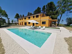 Bild zur gratis inserierten Ferienwohnung Neue Wohnung mit 2 Zimmern, Veranda und Pool.