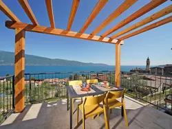 Bild zur gratis inserierten Ferienwohnung Anwesen "Dany" mit Blick aufs Wasser.