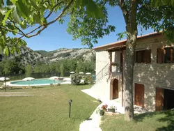 Ferienwohnung Unterkunft in einer Höhle mit Whirlpool in Apecchio - 1 Personen, Hund erlaubt