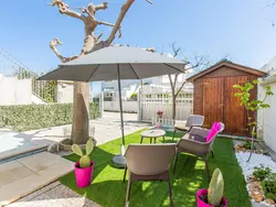 Bild zur gratis inserierten Ferienwohnung Casa Rosa 50 Meter vom Meer entfernt.