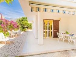 Bild zur gratis inserierten Ferienwohnung Villa 'Irene' mit Garten, Terrasse und Grill.