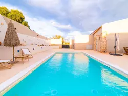 Bild zur gratis inserierten Ferienwohnung Zwei Einheiten, Luxus, Schwimmbad, Gemüsegarten.