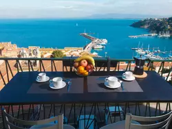 Bild zur gratis inserierten Ferienwohnung Haus am Meer mit Panoramablick.