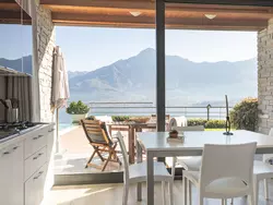 Bild zur gratis inserierten Ferienwohnung Wohnung mit Schwimmbad und fantastischem Seeblick.