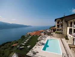 Bild zur gratis inserierten Ferienwohnung Zweizimmerwohnung mit Seeblick.