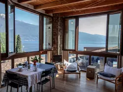 Bild zur gratis inserierten Ferienwohnung Kumquat Studio mit Garten- und Seeblick.