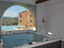 Ferienhaus Villa mit privatem Pool und Wellnessbereich in Loro Piceno - 12 Personen, Hund erlaubt