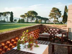 Bild zur gratis inserierten Ferienwohnung Drei-Zimmer-Panorama-Wohnung mit Terrasse und Sommerpool.