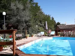 Bild zur gratis inserierten Ferienwohnung Schönes Ferienhaus in Sarnano mit privatem Pool.